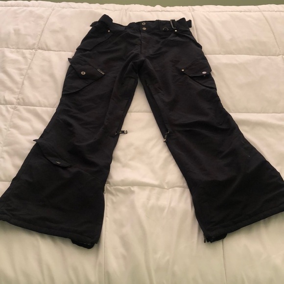 Empyre Clothing black ski pants with multiple zipper pockets & Velcro waistband - Picture 1 of 14